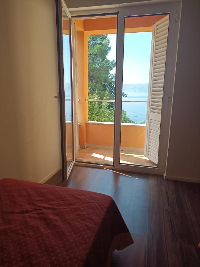 Blue Seagull - Seafront Holiday Home Novi Vinodolski Exterior foto